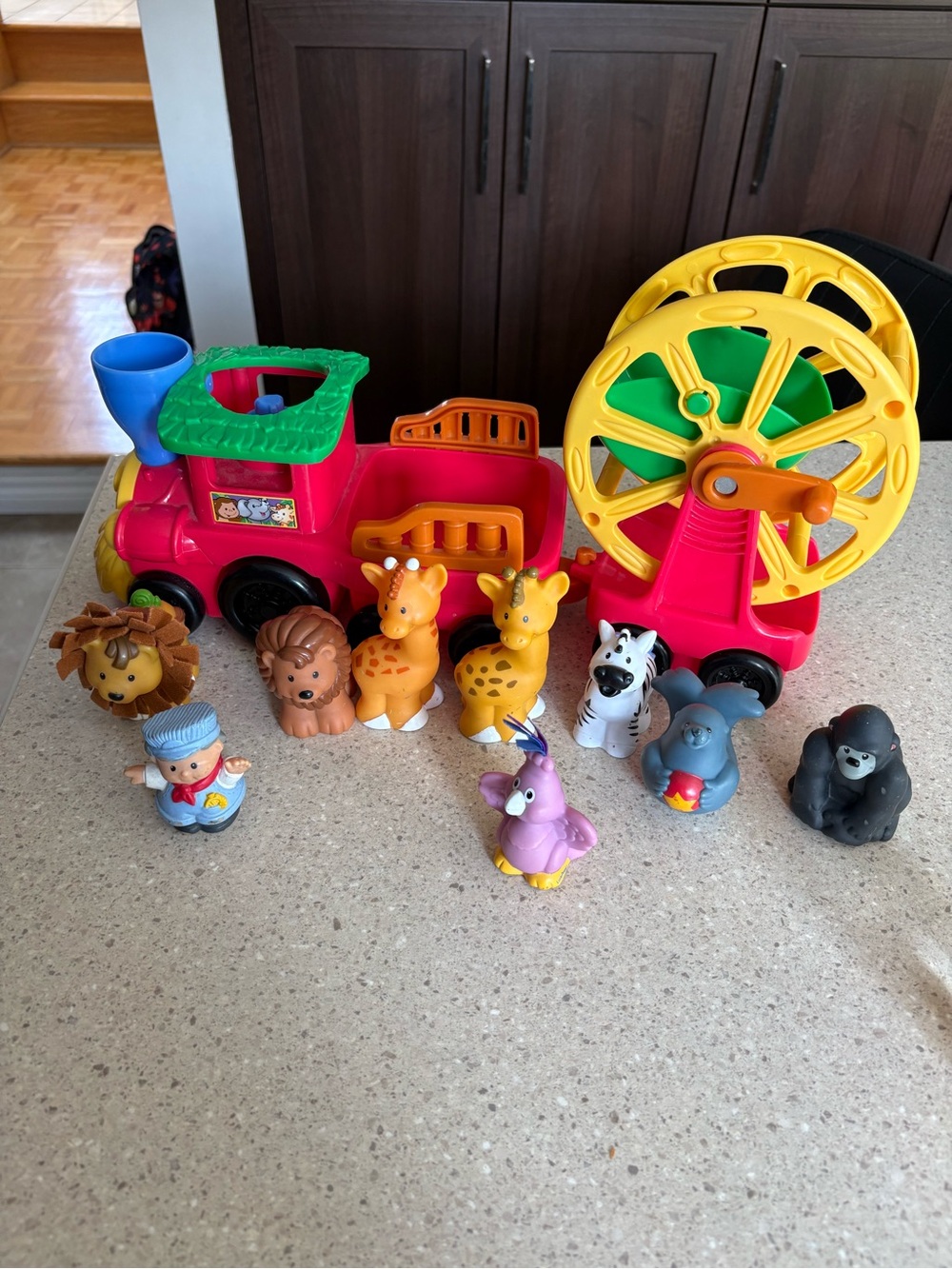 Fisher-Price little people Ferris Wheel Train with Multicolor Animal Figures